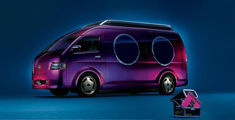 Toyota HiAce Sound Satellite Concept '2004